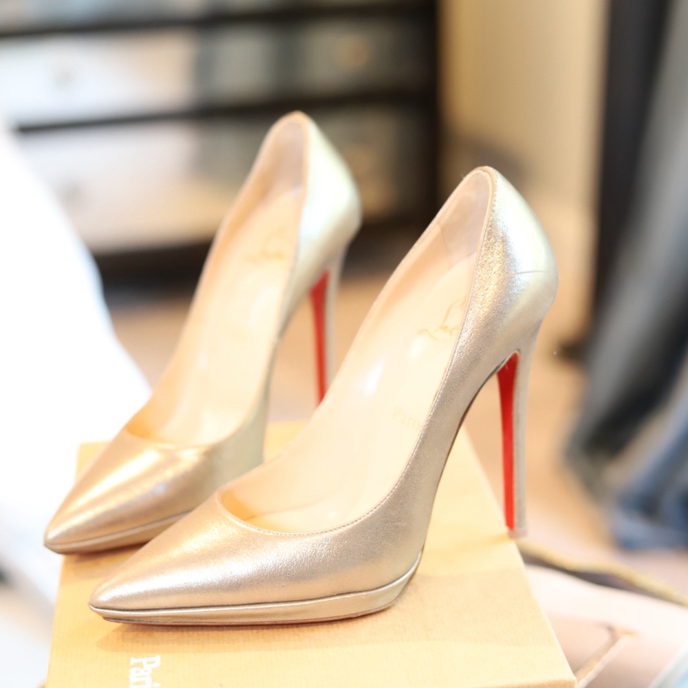 Christian Louboutin 38.5 Pigalle 120mm Gold heels